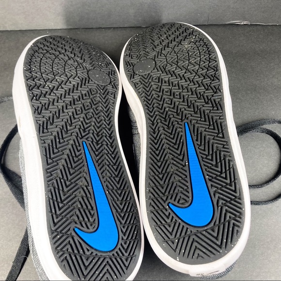 NIKE Check Solarsoft Canvas SB Men’s Grey Sneakers (Nike 843896-004) - Picture 2 of 5